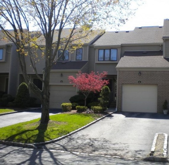 Bankruptcy Sale: Montville Townhome