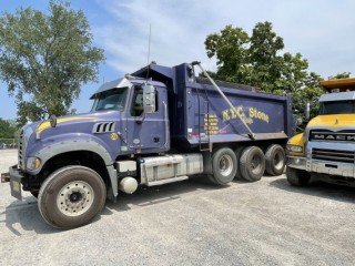 2018 Mack Granite GU713 Dump Truck